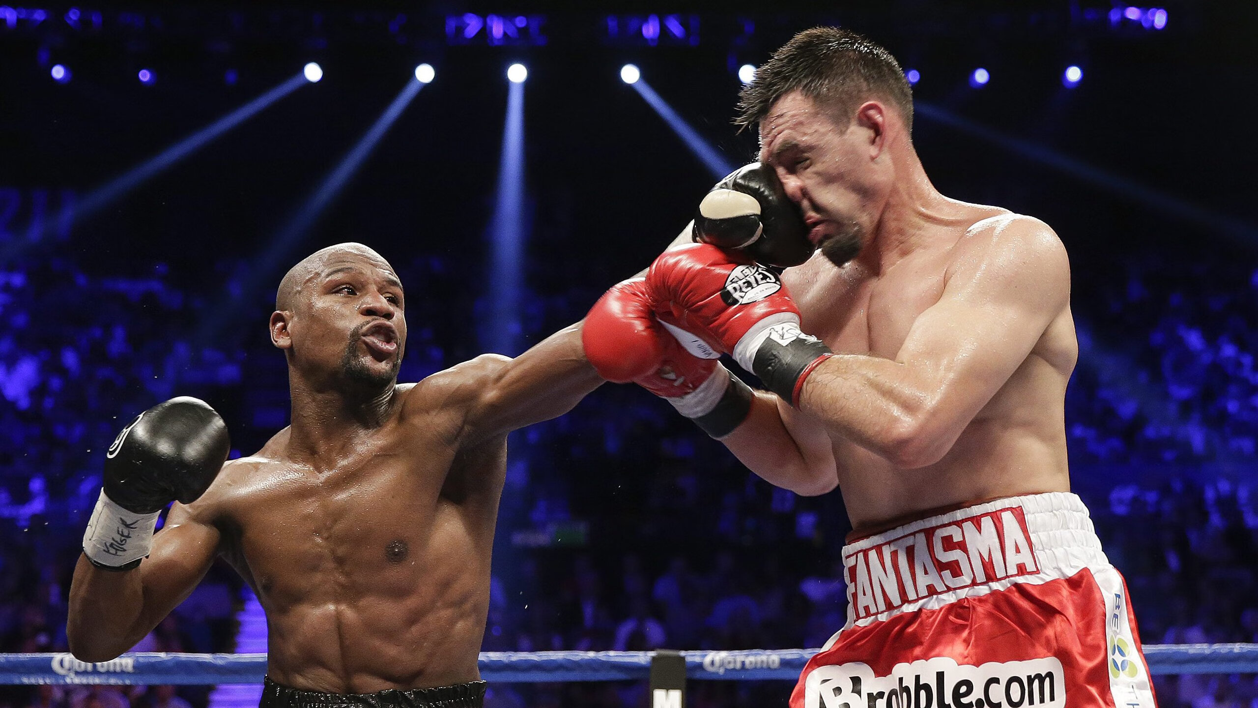 羽毛球赛场焦点!德国队对阵葡萄牙队,战况跌宕起伏,悬念直到终场