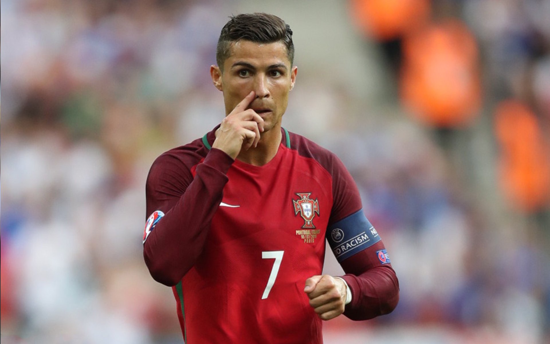 莱万多夫斯基遭遇十五连败,老鹰教练面临压力!