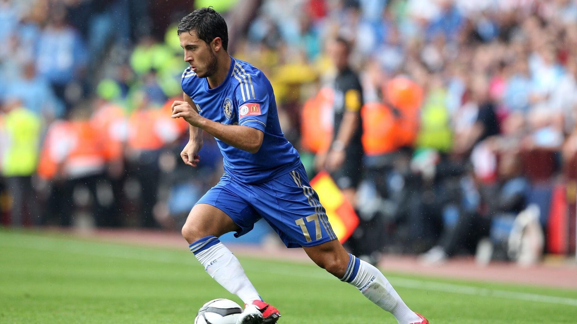 莱万多夫斯基遭遇五连败，C9教练面临压力！